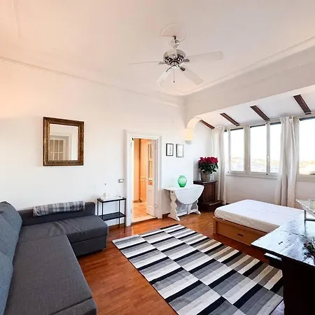 Maison Taro Penthouse With Terrace ローマ